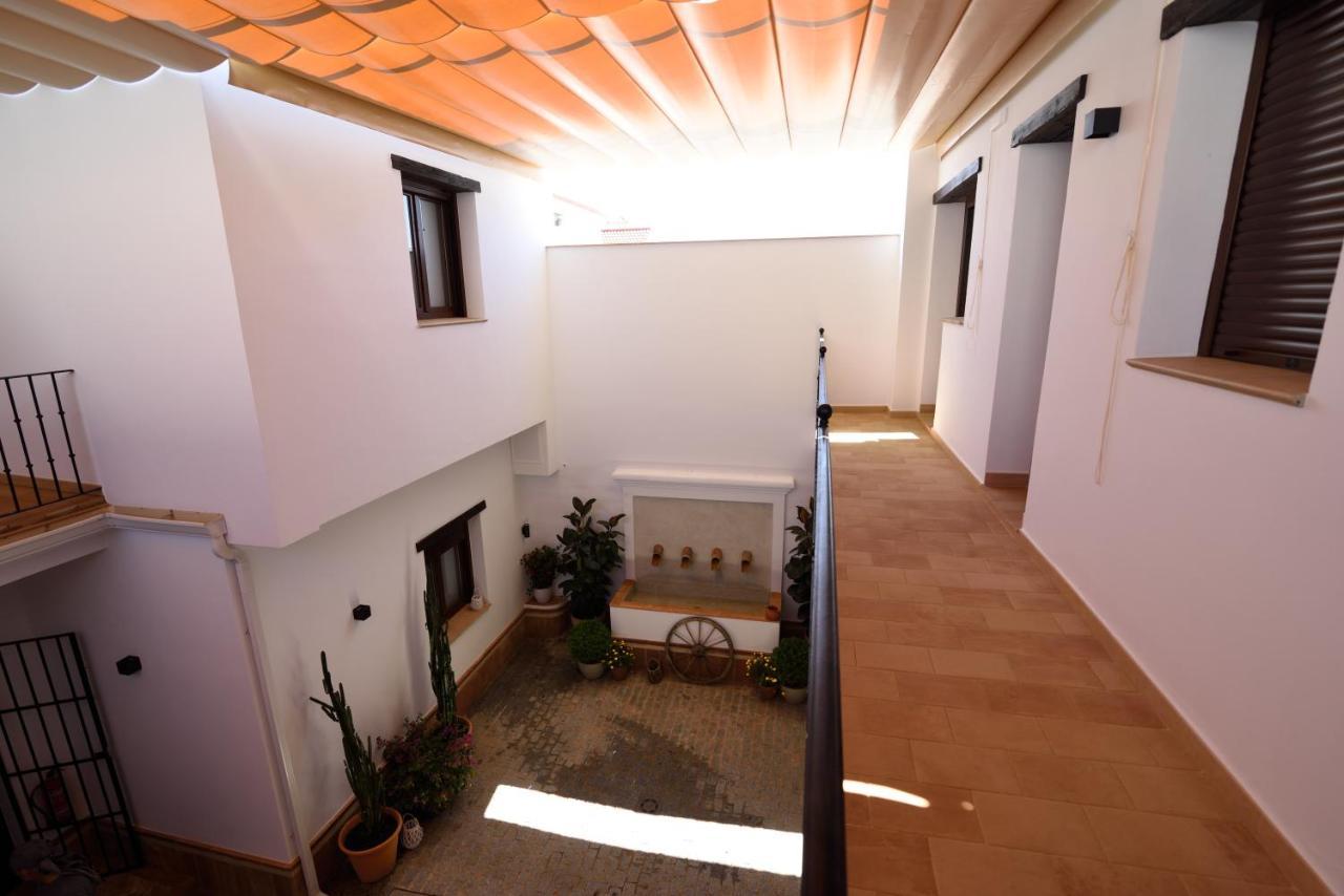 Hostal Rural Santa Habitaciones Aldea Del Rocio Exterior photo