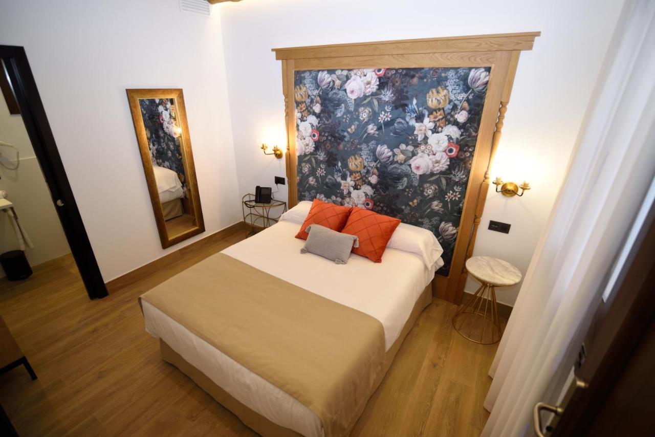 Hostal Rural Santa Habitaciones Aldea Del Rocio Exterior photo