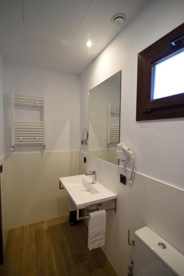 Hostal Rural Santa Habitaciones Aldea Del Rocio Exterior photo