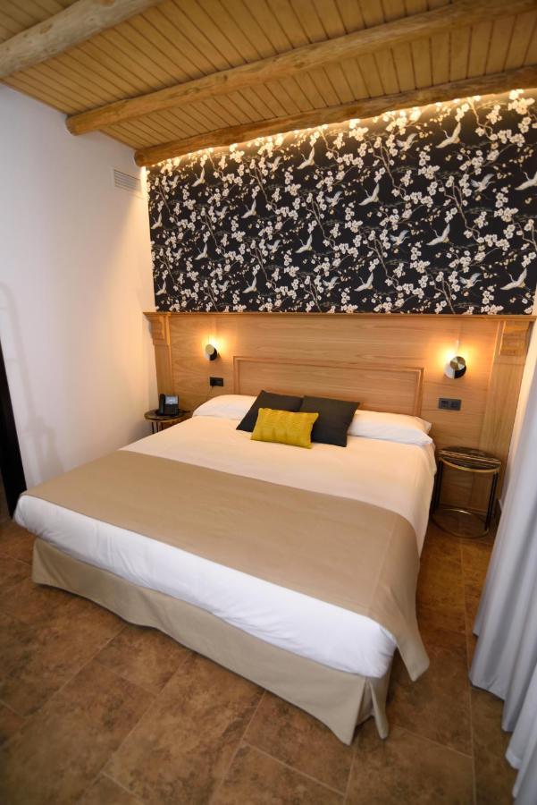 Hostal Rural Santa Habitaciones Aldea Del Rocio Exterior photo